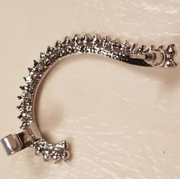 Silver Rhinstone Ear Cuff - Picture 5 of 5